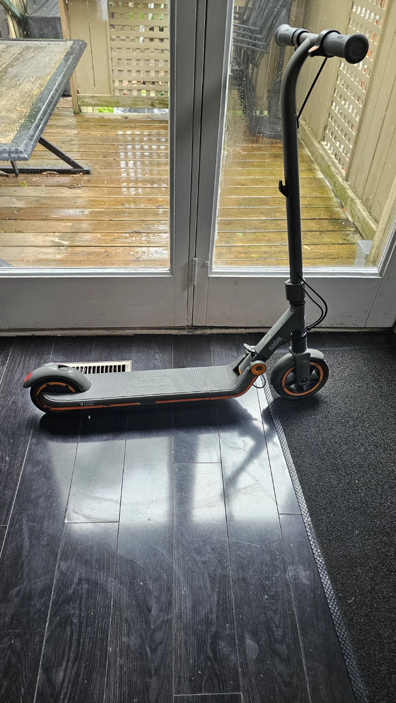 Ninebot e12 zine e scooter