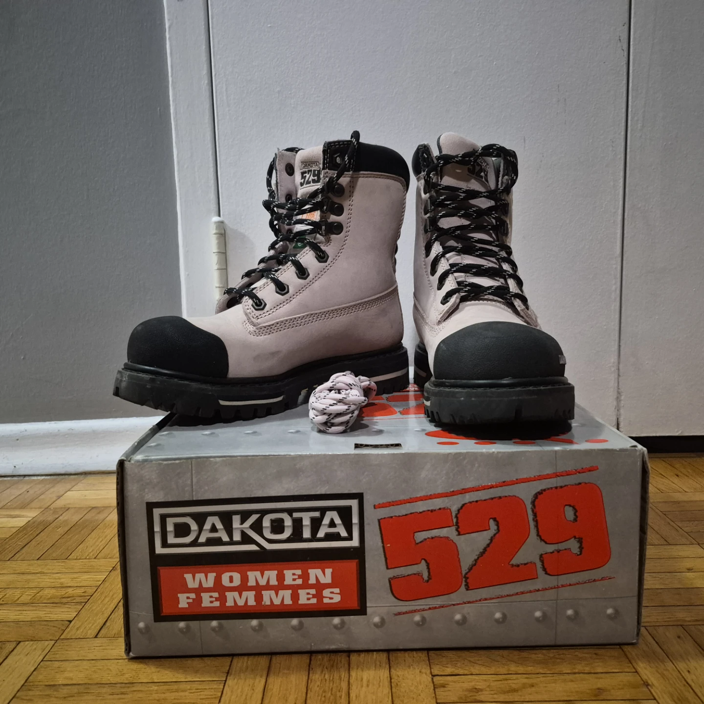Dakota Women’s 529 Safety Boots – Size 7