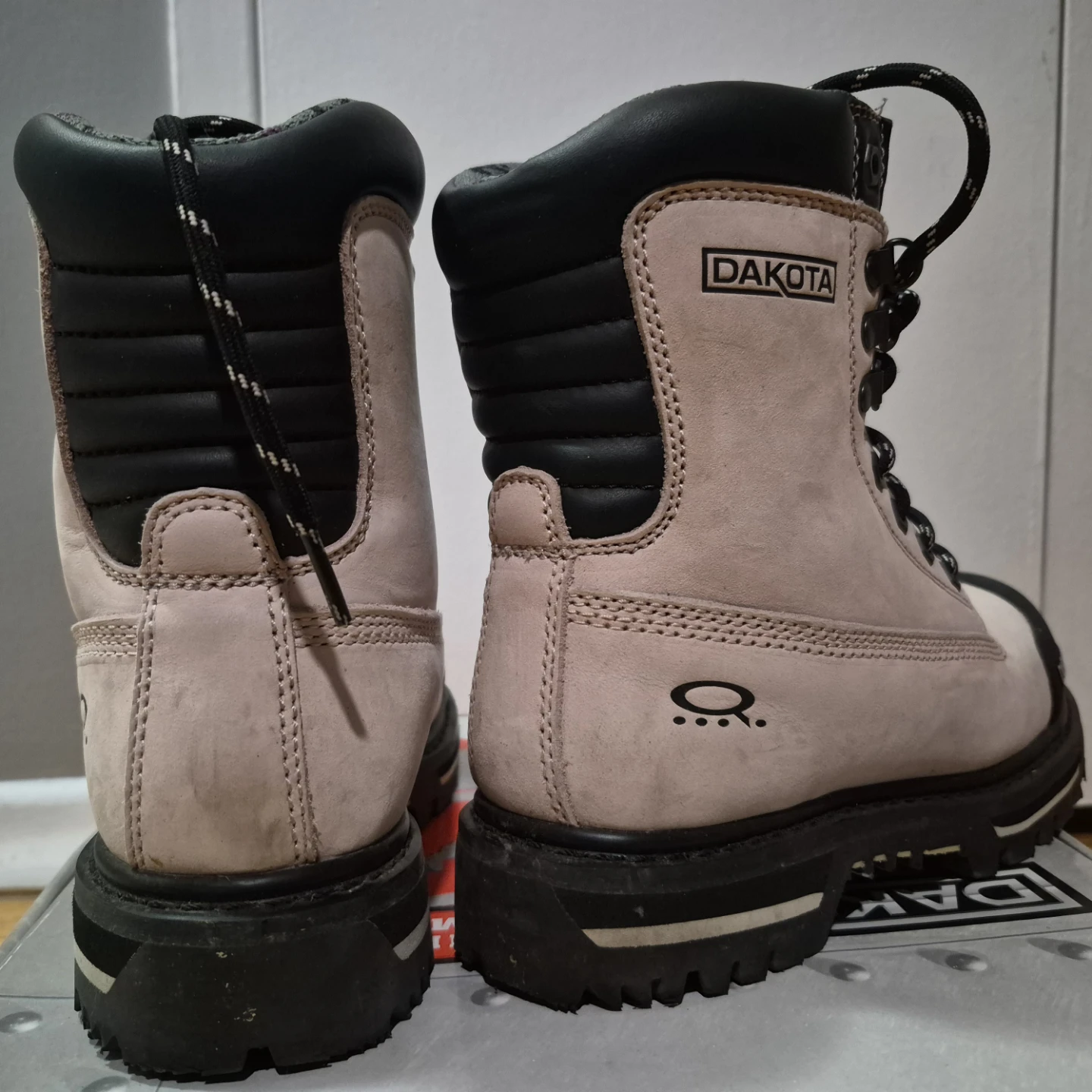 Dakota Women’s 529 Safety Boots – Size 7 - photo 3