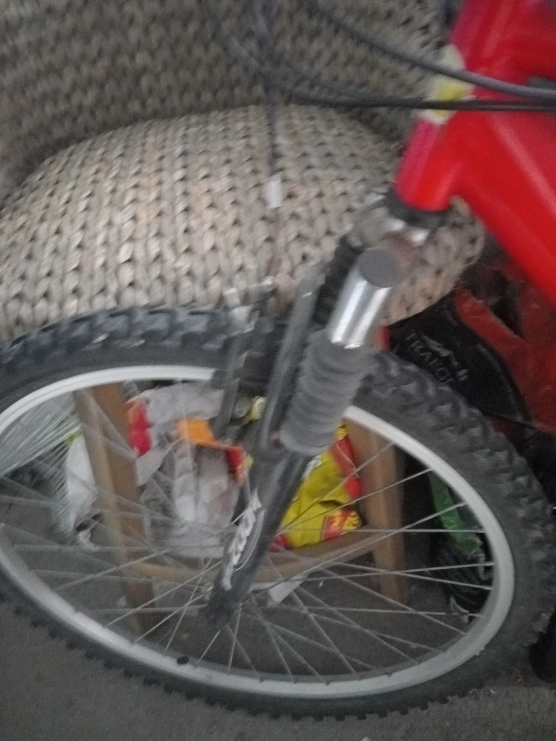 Red MTRobson 'Crash' Mountain Bike - photo 3