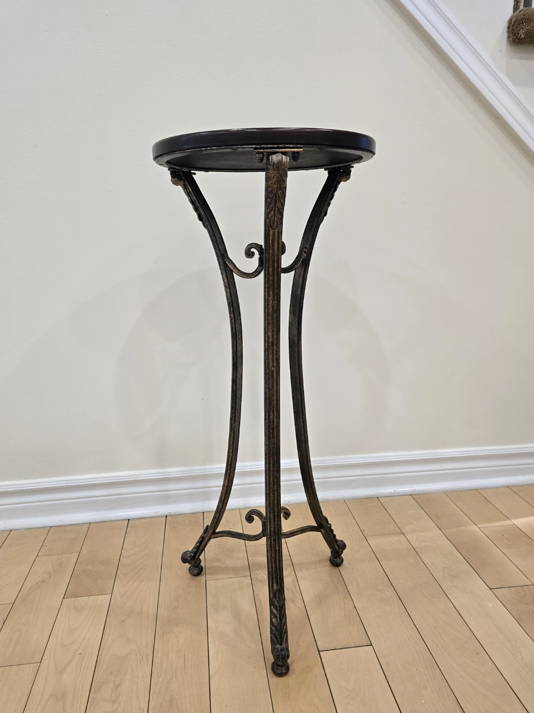 Decorative Plant Stand Table - photo 2