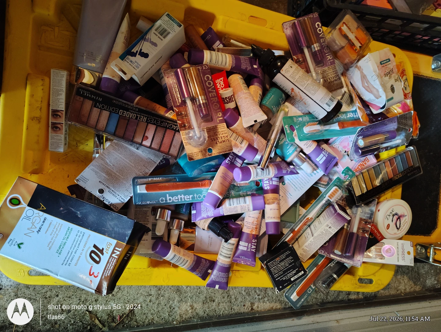 42 pc Rimmel, Covergirl, and other makeup lot - photo 2