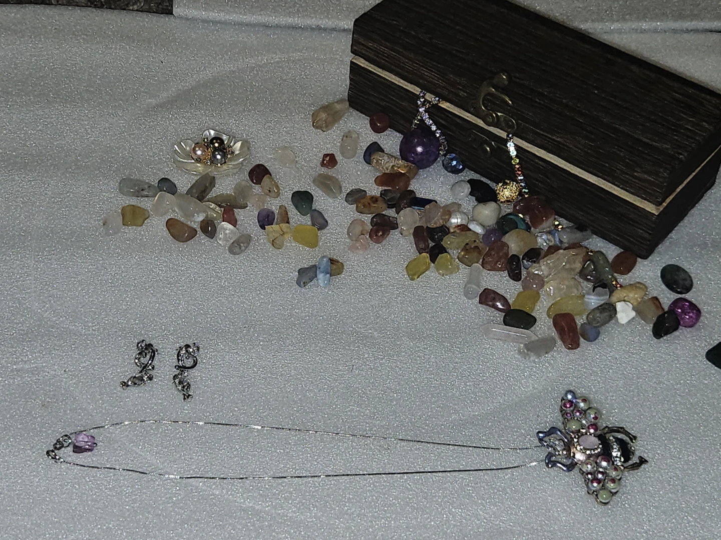 Bee Pendant Necklace and Earrings Set - photo 5