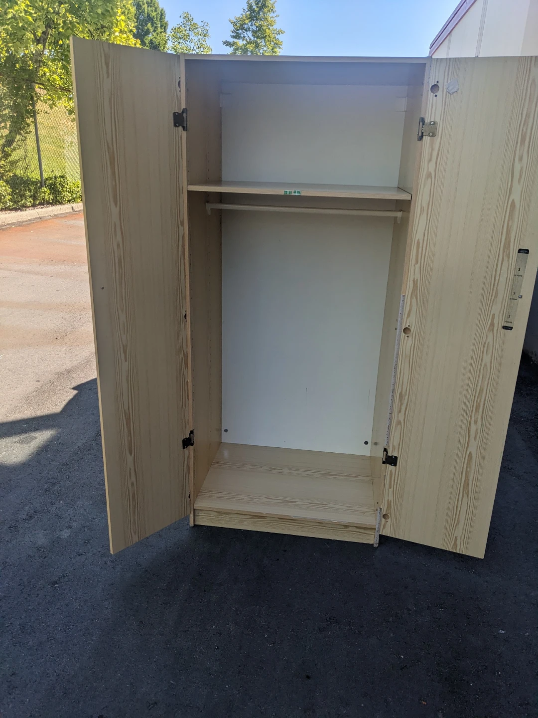 Light Wood Wardrobe with Hanging Rod 72x32x20 - photo 3