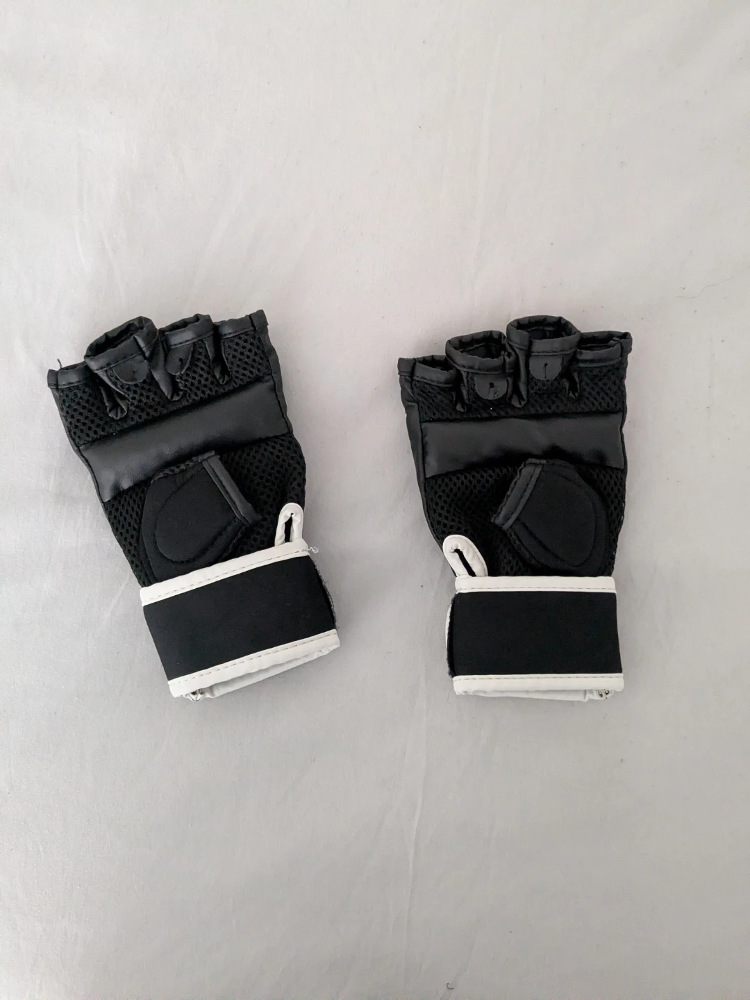 Everlast MMA Training Gloves - photo 2