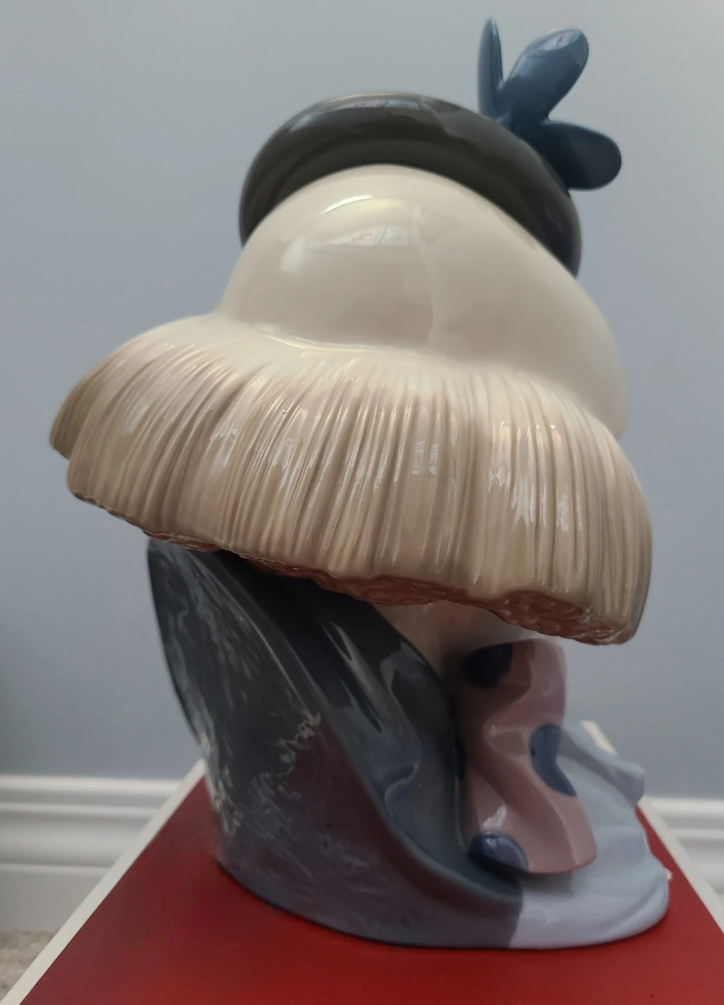 Lladro Sad Clown Head Bowler Hat and Flower - photo 2
