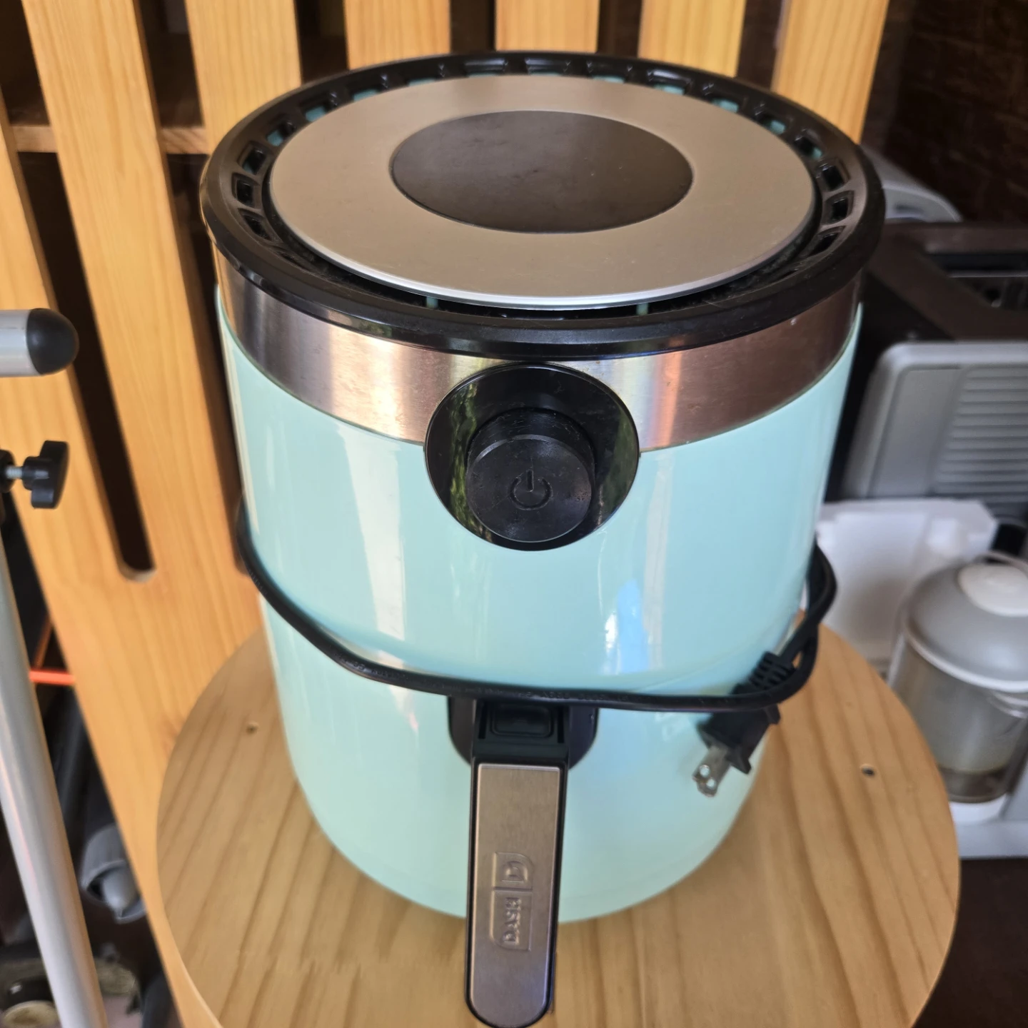 Dash Deluxe Electric Air Fryer + Oven Cooker 3 Quart Aqua