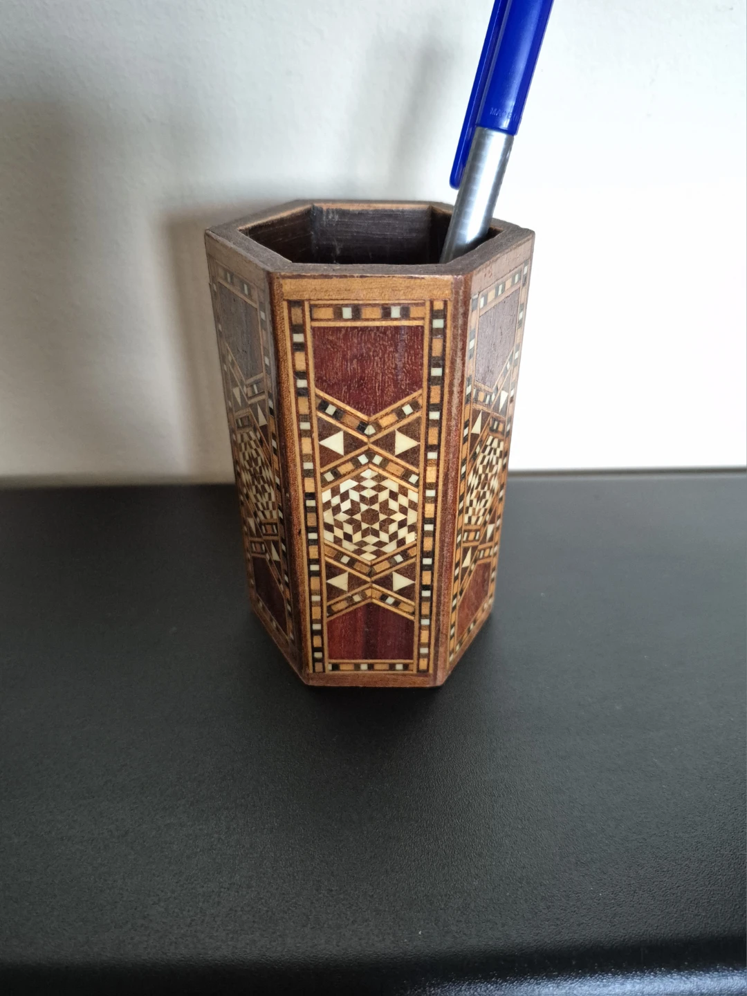 Vintage Inlaid Wood Hexagonal Pen Holder: Geometric Marquetry - photo 3