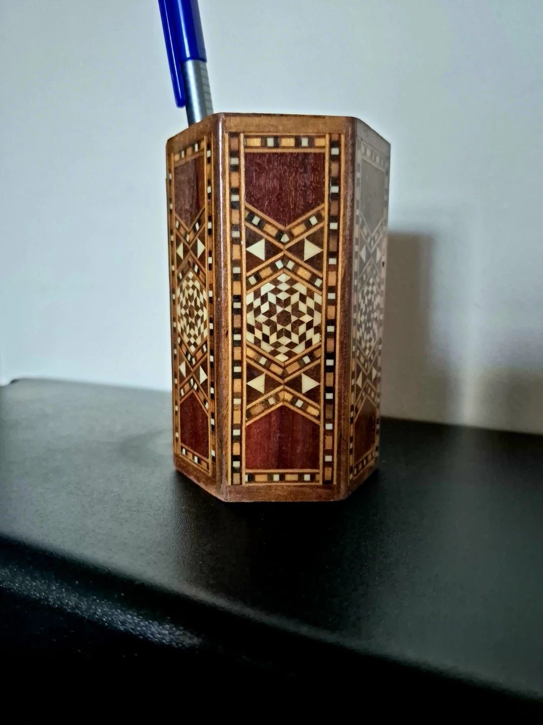Vintage Inlaid Wood Hexagonal Pen Holder: Geometric Marquetry - photo 4