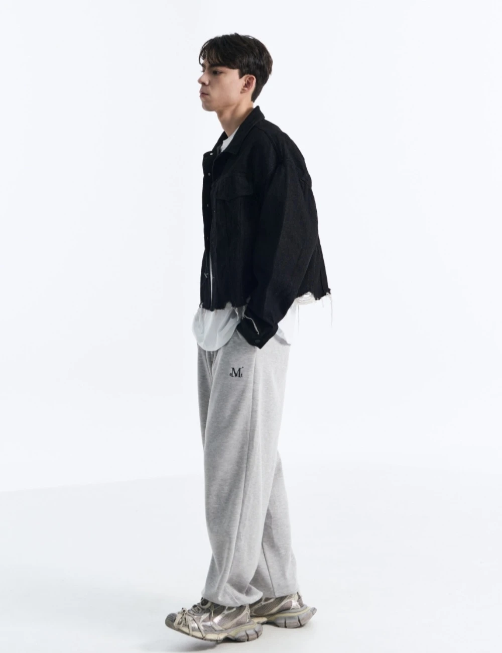 Mucent Crop Damaged Denim jacket - photo 3