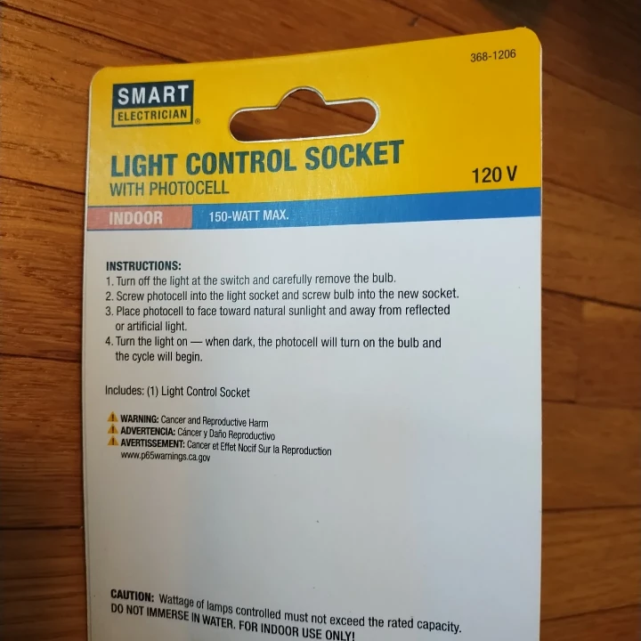 Light Control Socket with Photocell - photo 2