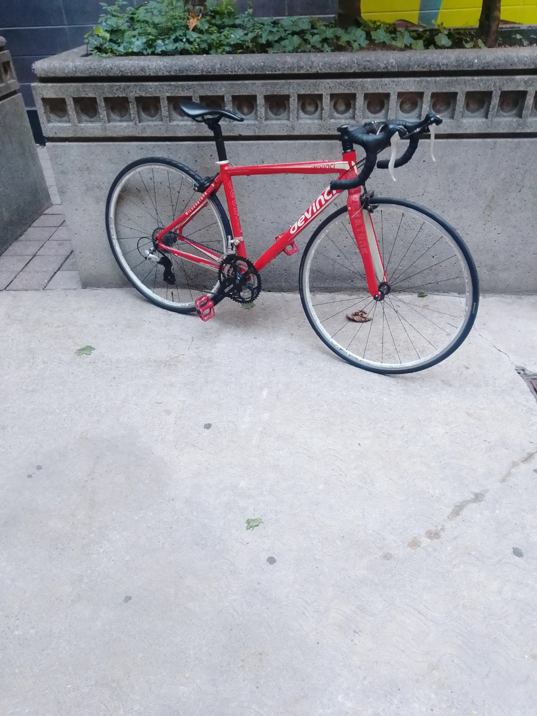 Devinci Road Bike
