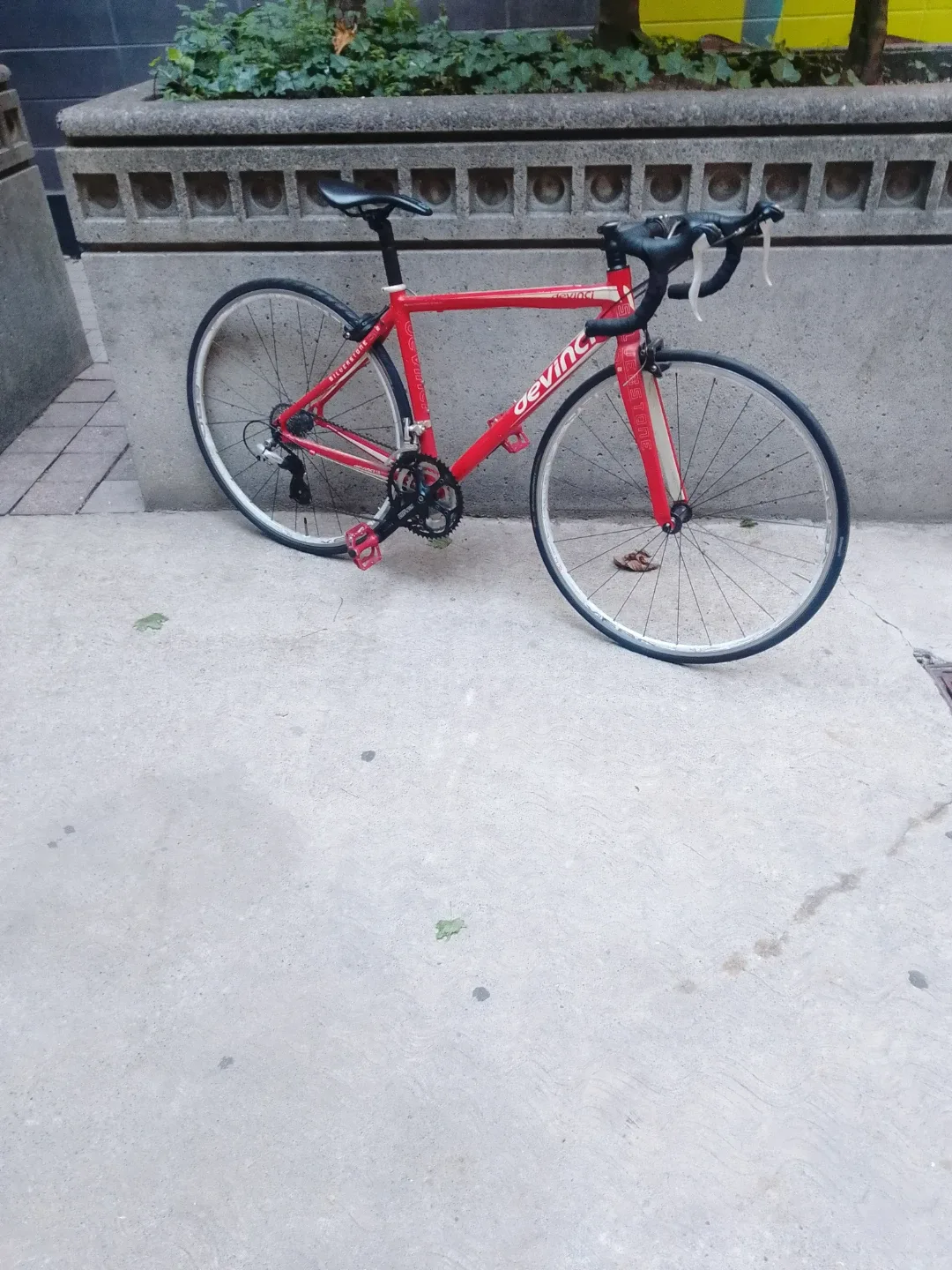 Devinci Road Bike