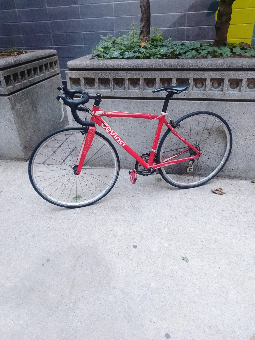 Devinci Road Bike - photo 2