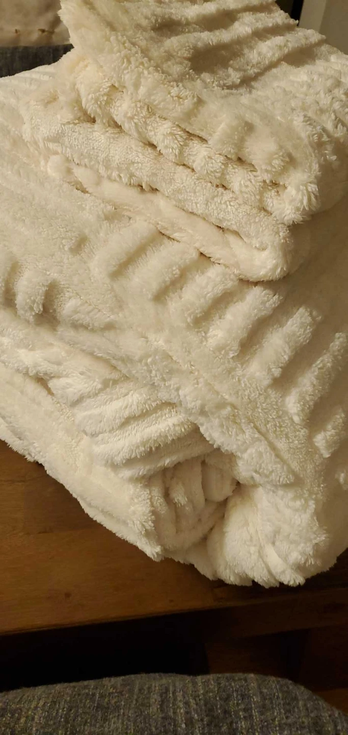King Size Cream Textured Comforter Set - photo 2