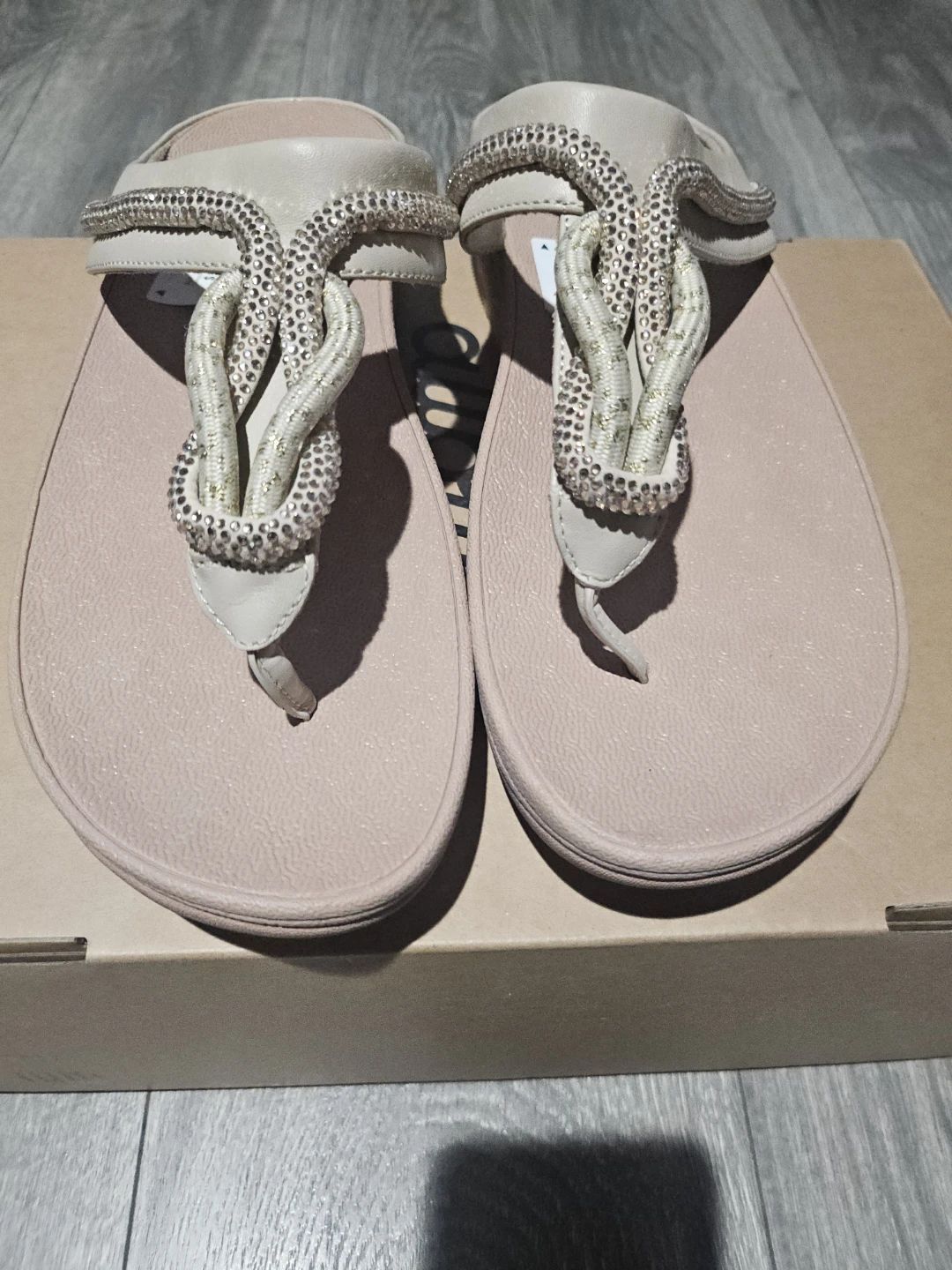 Fitflop Rhinestone Thong Sandals Size 7