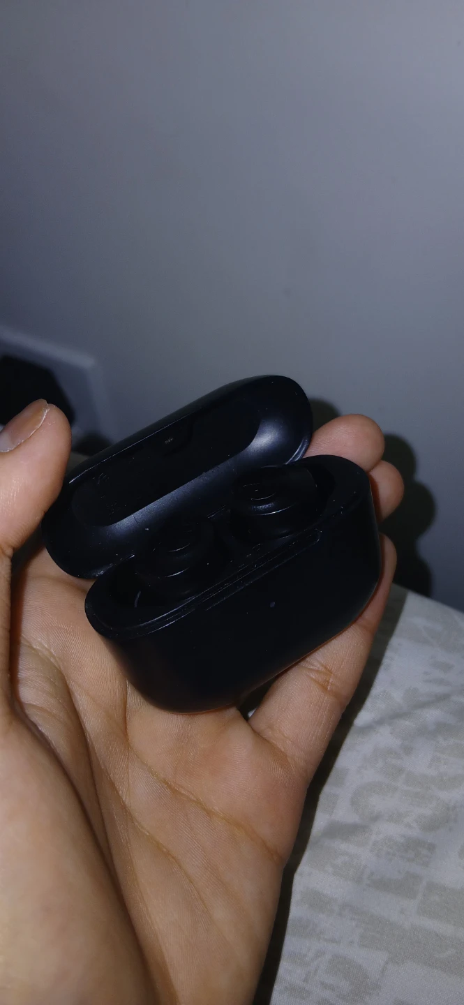 Black Wireless Earbuds - photo 2