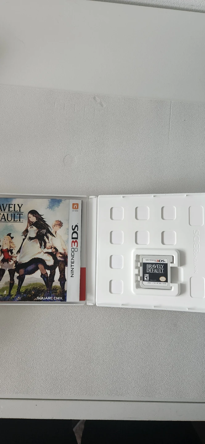 Bravely Default Nintendo 3DS - photo 2