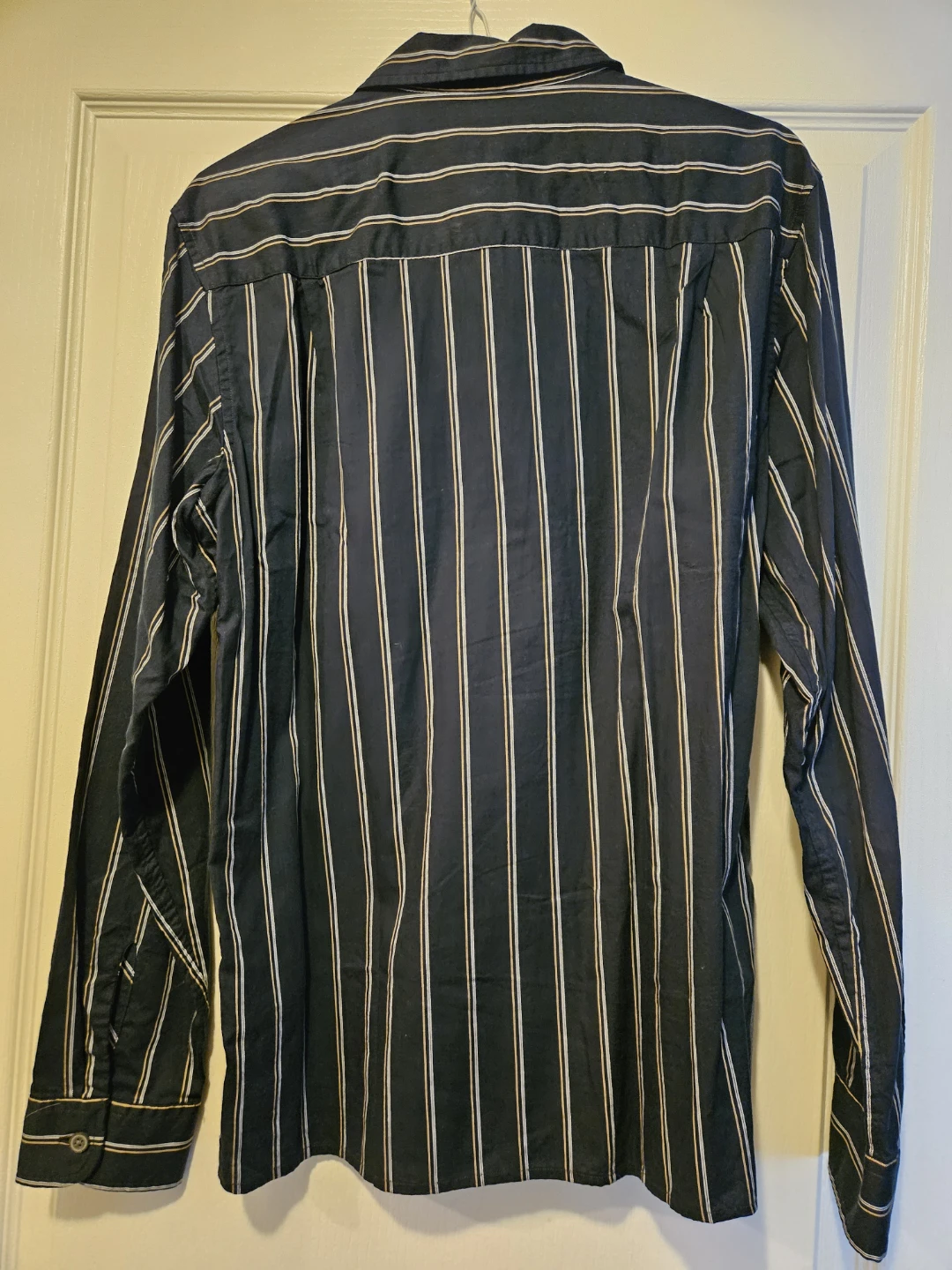 Two Club Monaco Button-Up Shirts (men's small) - photo 5