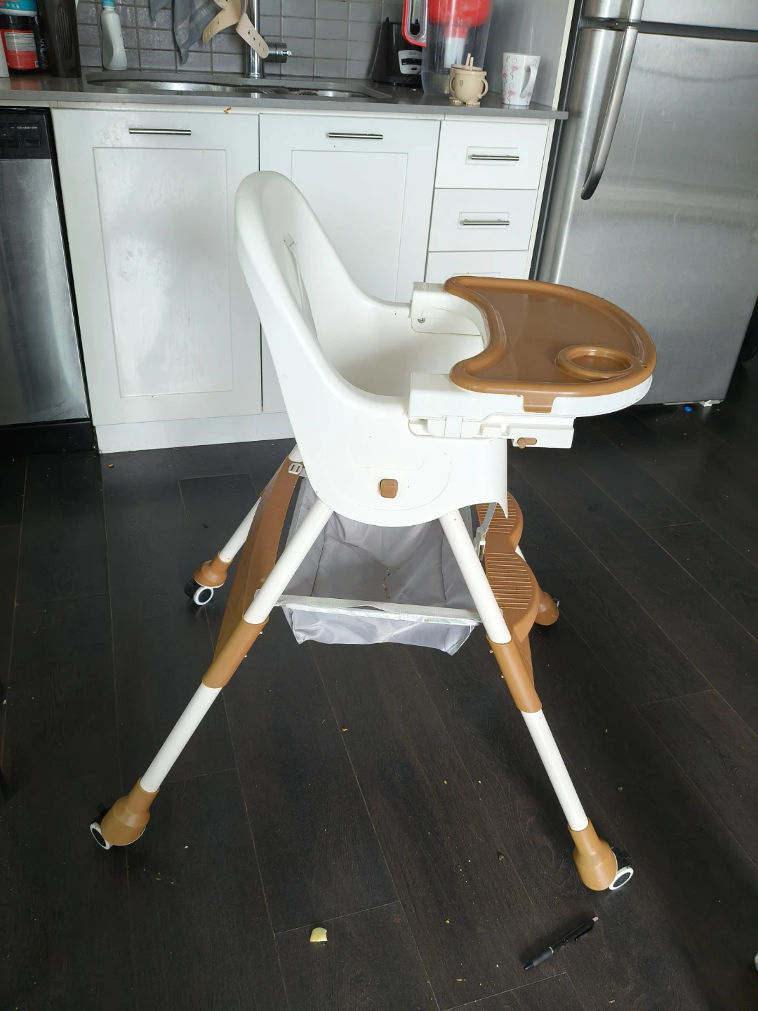 White and Brown Baby High Chair with Tray - photo 3