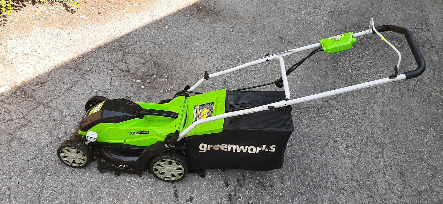 Greenworks 14" Compact Mulching Electric Lawnmower