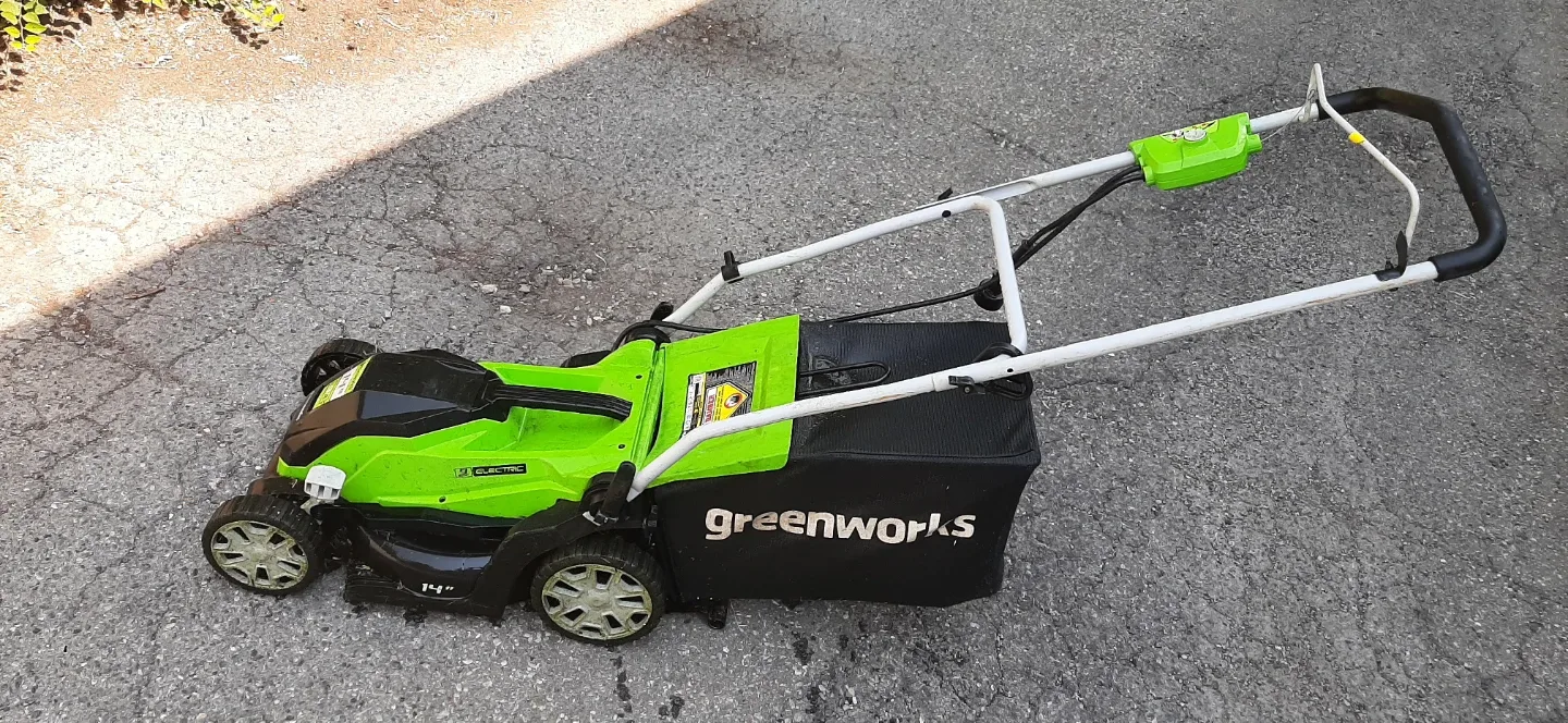Greenworks 14" Compact Mulching Electric Lawnmower