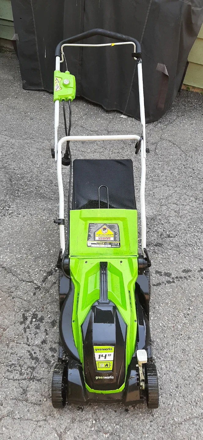 Greenworks 14" Compact Mulching Electric Lawnmower - photo 2