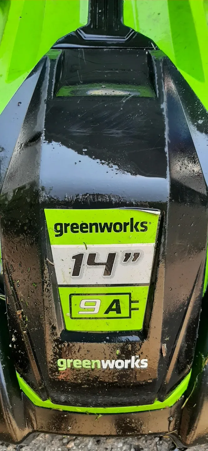 Greenworks 14" Compact Mulching Electric Lawnmower - photo 3