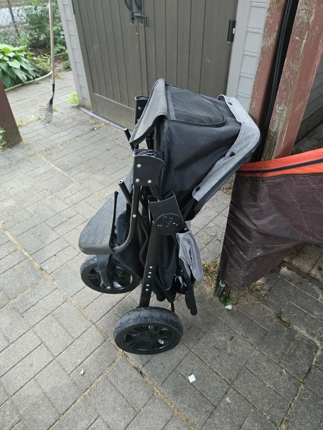 Grey and Black Pet Stroller