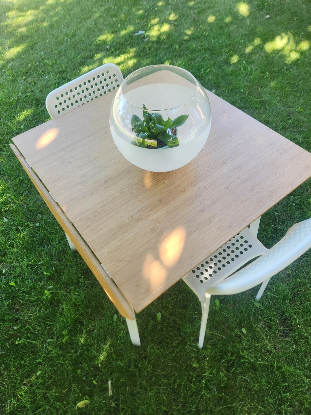 2 drop leaf wood top Dining Table with 2 Chairs