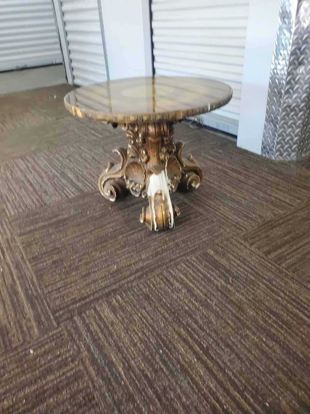 Ornate Pedestal Table with Decorative Top - photo 3
