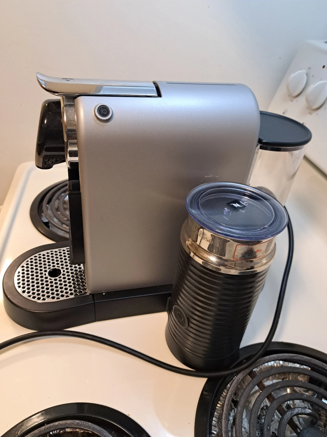 Nespresso Coffee Machine with Milk Frother