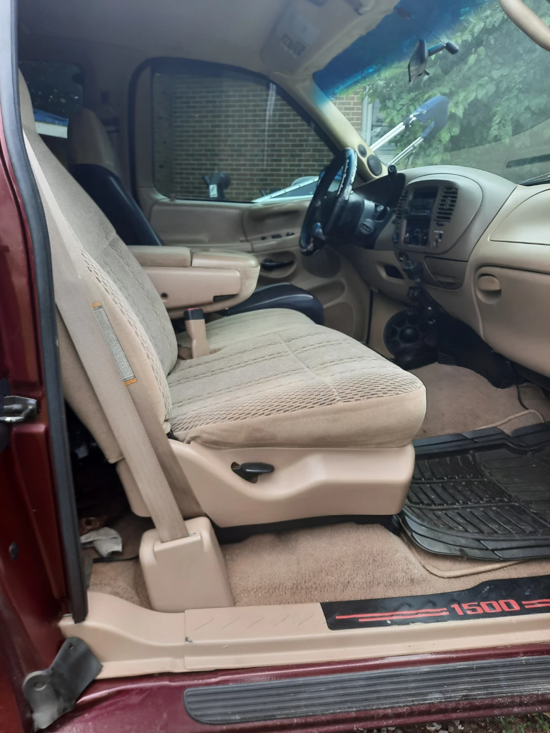Ford F-150 50th Anniversary Edition Triton V8 Bad Ass Edition - photo 4