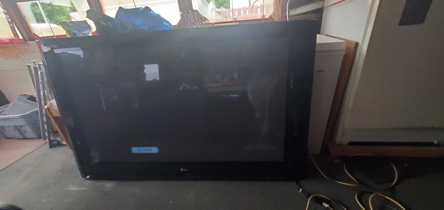 LG Full HD 1080p TV 60 inch - photo 2