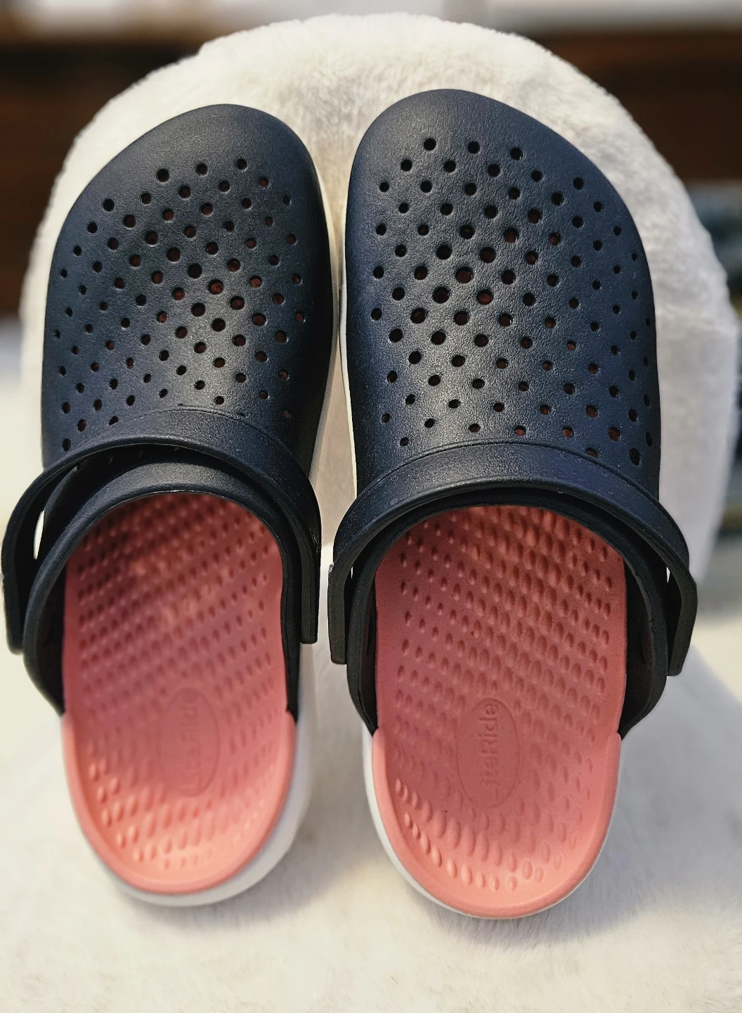 Crocs LiteRide Clogs - Black/Coral - photo 2