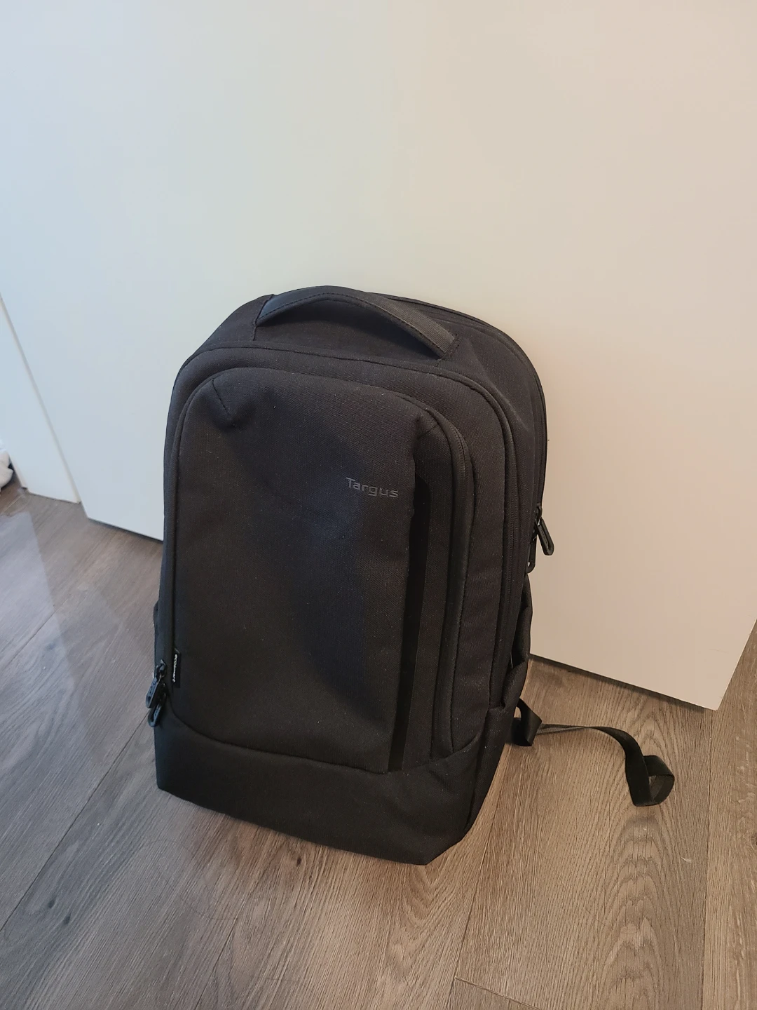 Like New Targus Black Backpack (2 units)