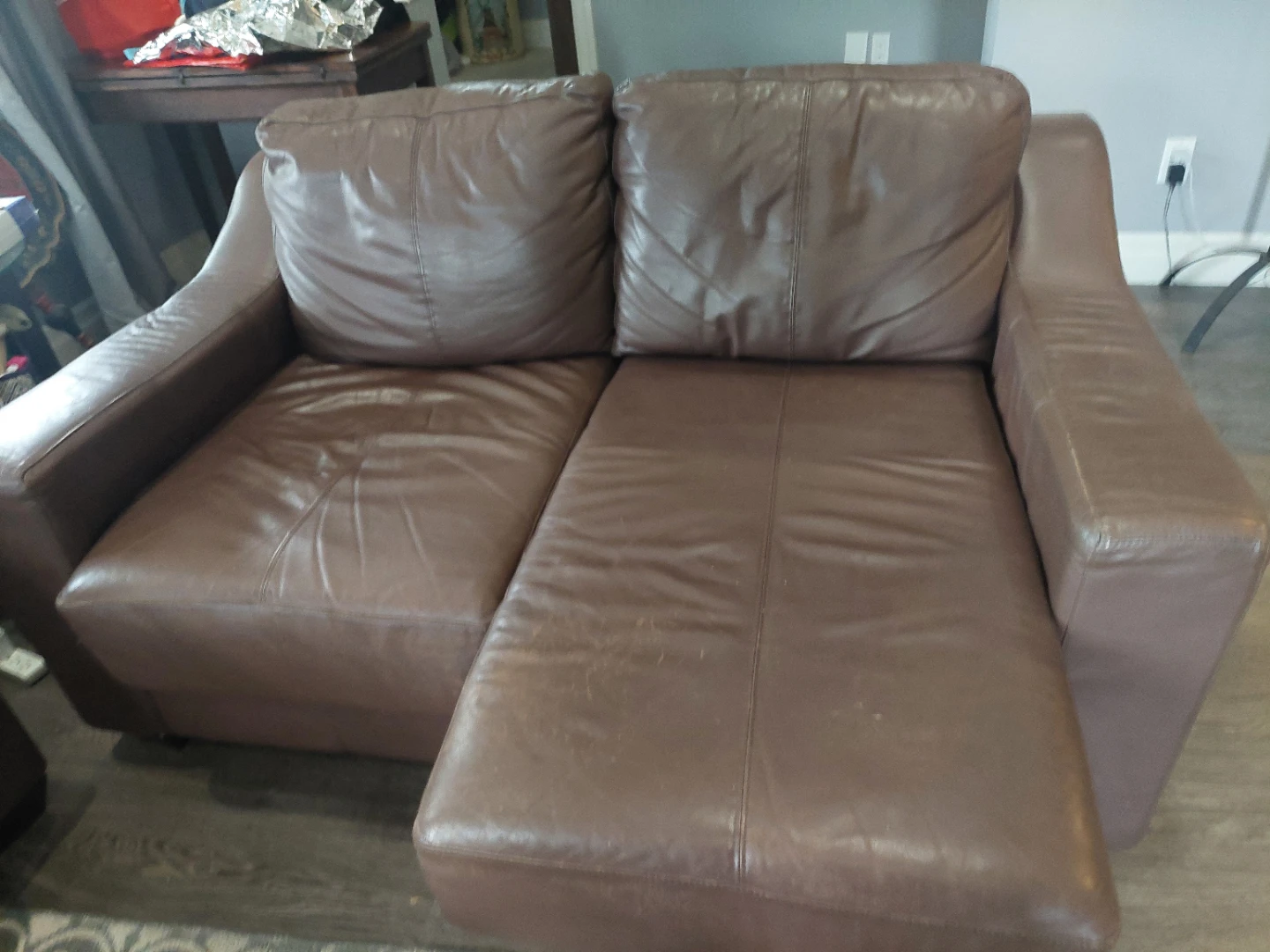 Free italian leather loveseat - photo 3