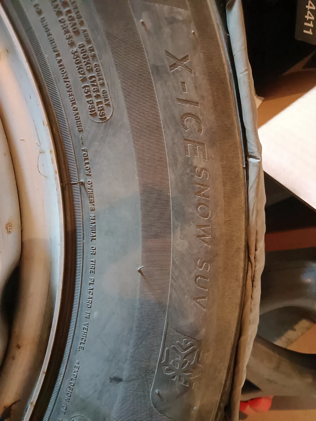 HONDA crv steel rims with Mitchelin winter tires - photo 5