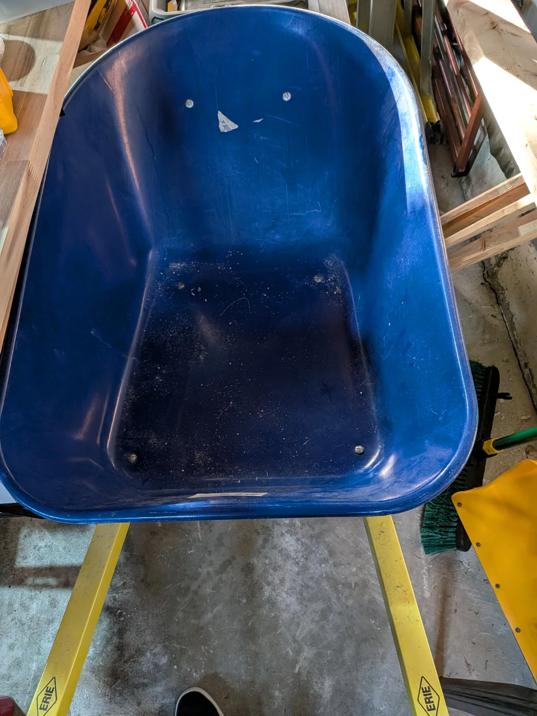 Erie Wheelbarrow