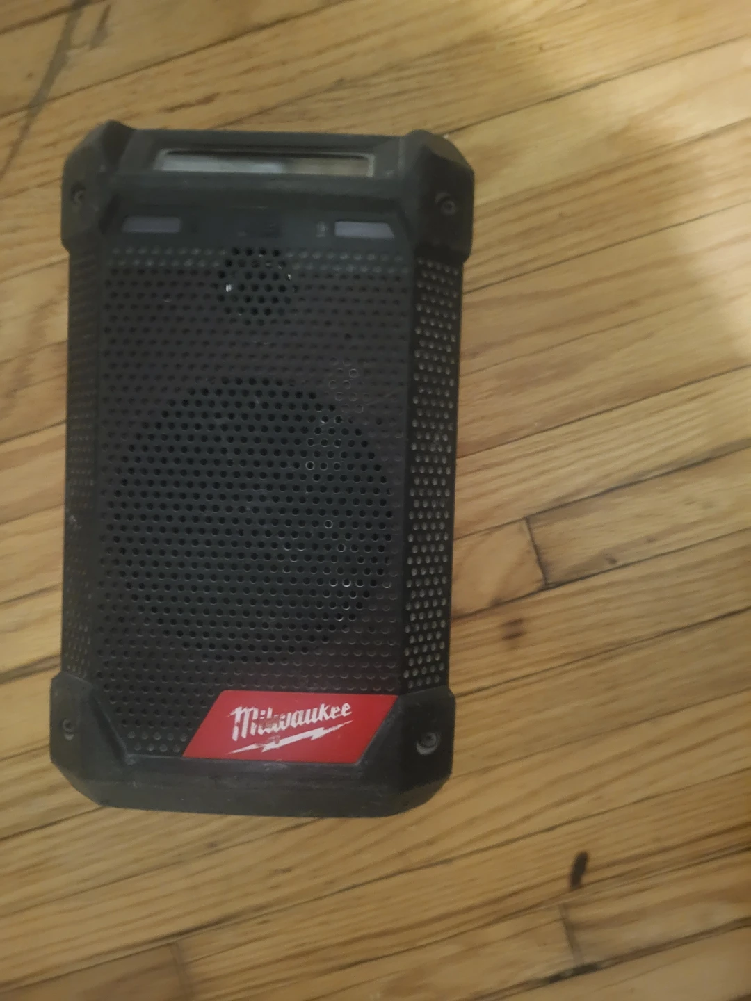 Milwaukee Radio + Charger