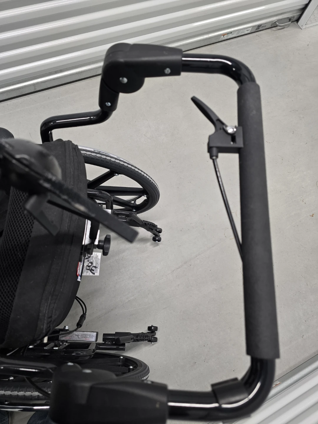 HME Medical Wheelchair with Headrest