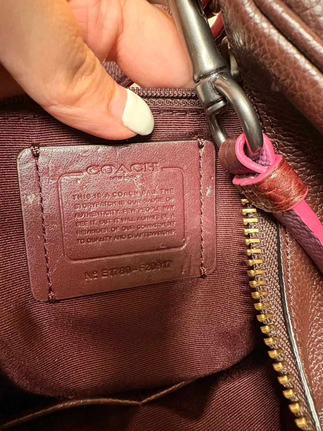 Coach Harley East West Pebble Leather Hobo Oxblood - photo 3