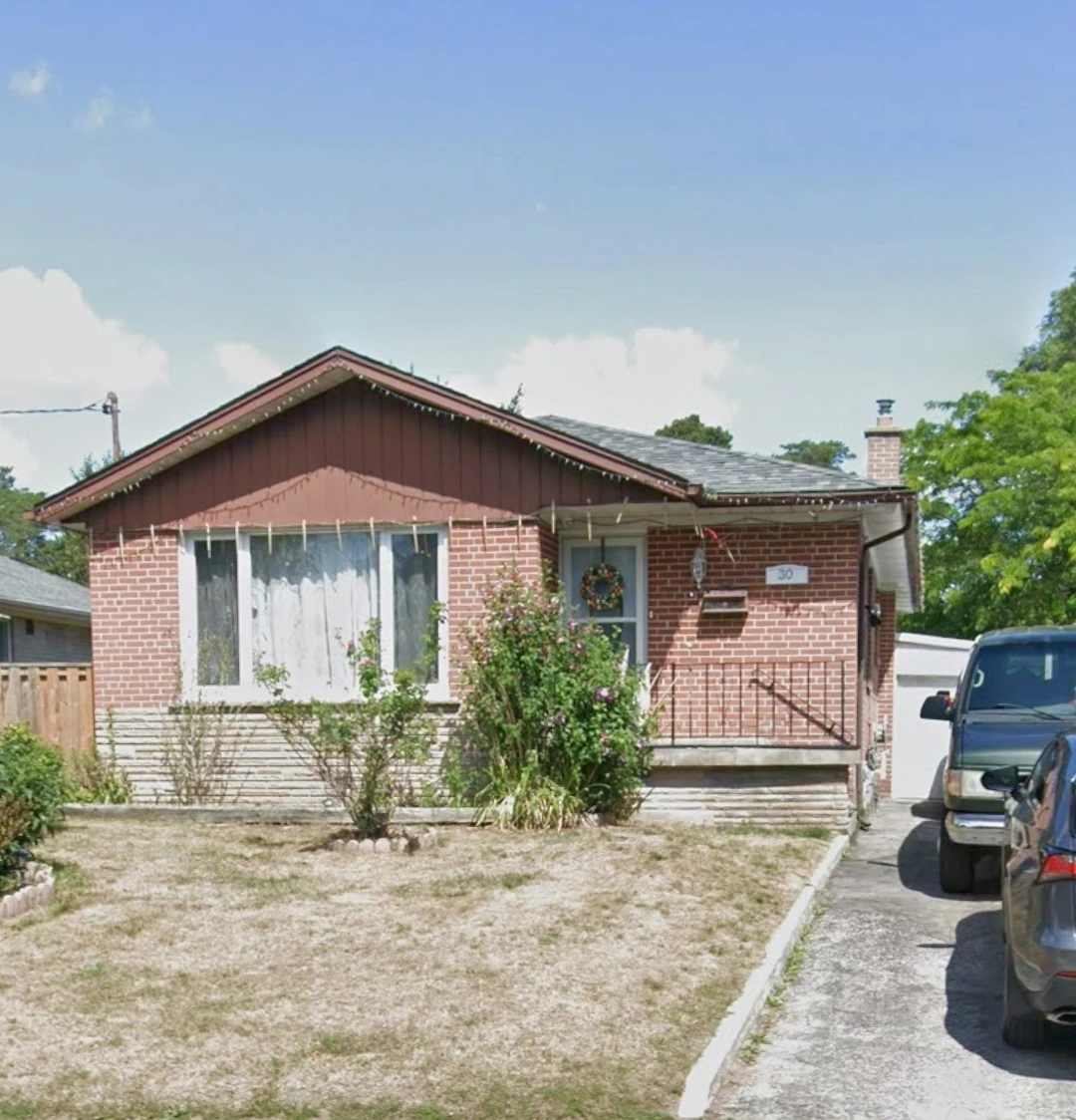3 bedroom bungalow on the main floor. Moringside and Lawrence