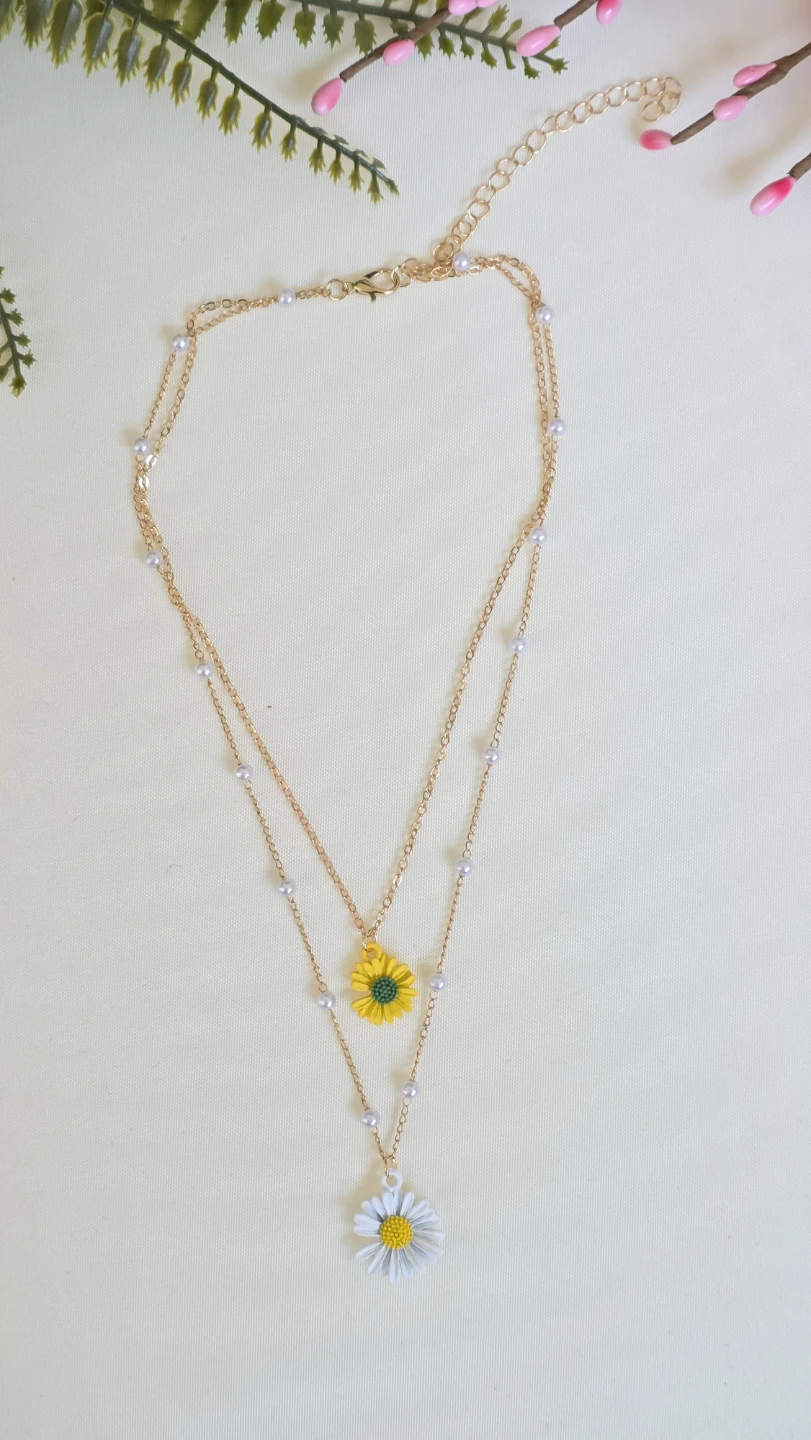 Daisy Flower Layered Necklace with Faux Pearls - photo 2