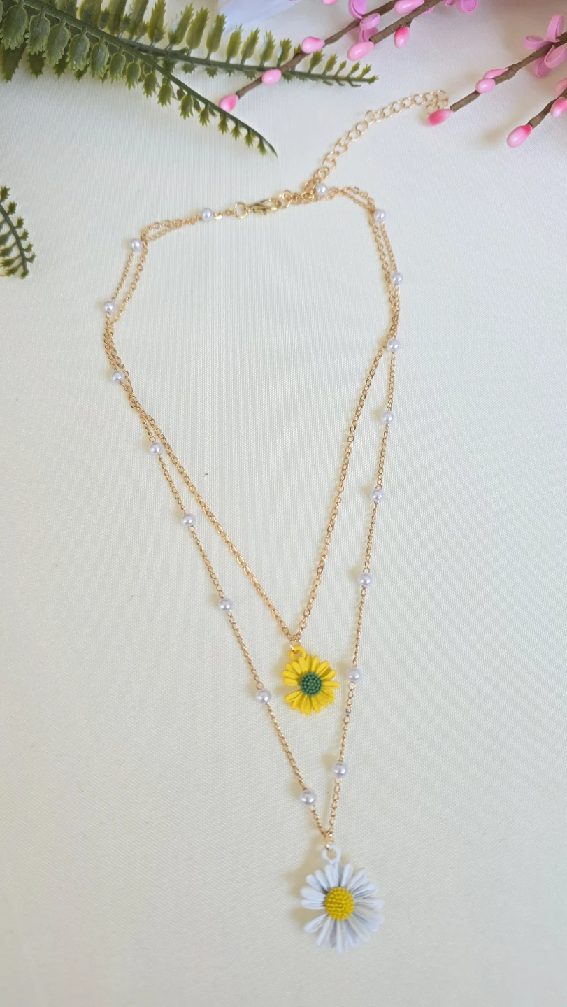 Daisy Flower Layered Necklace with Faux Pearls - photo 3