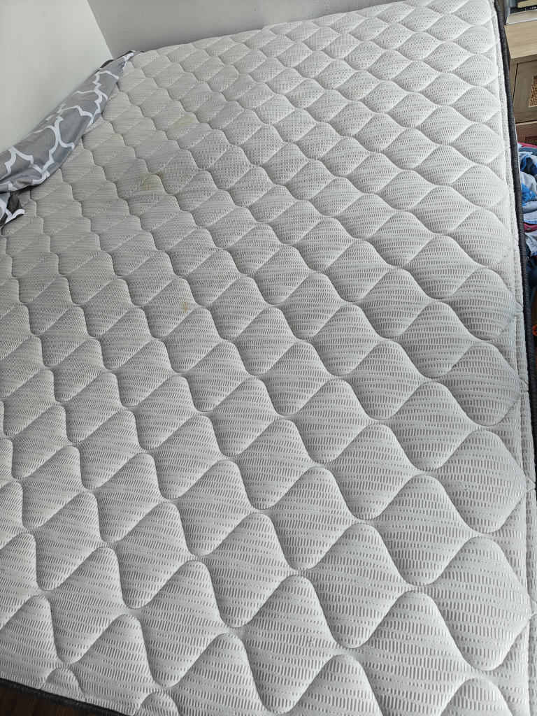 Full Mattress Beautyrest | Metal bed frame | Great condition - photo 2