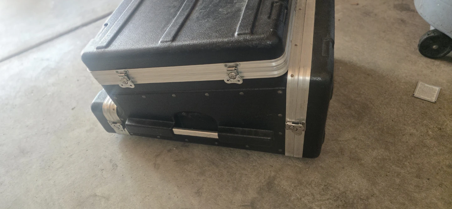Gator Equipment Case with EQ - photo 3