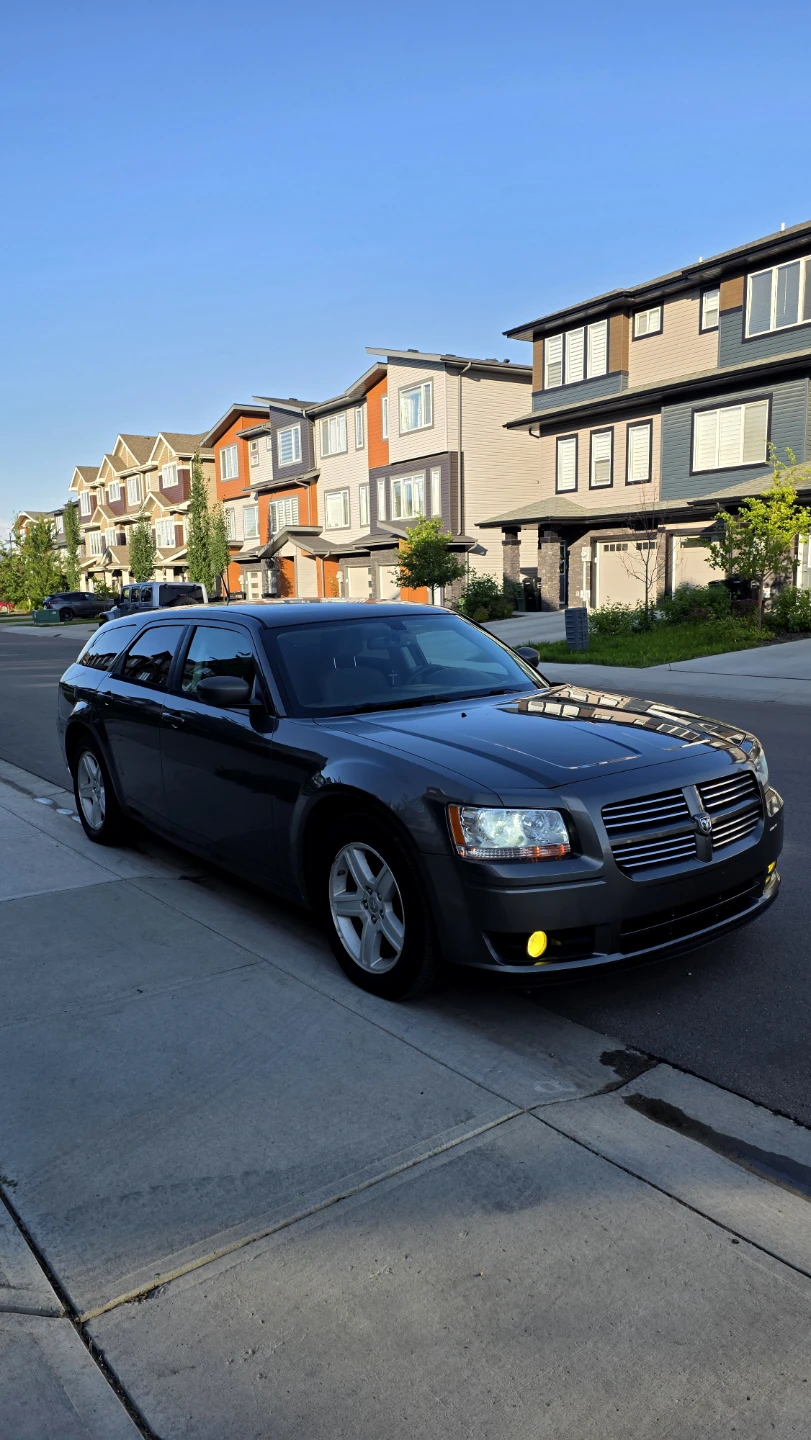 2008 Dodge Magnum - photo 2