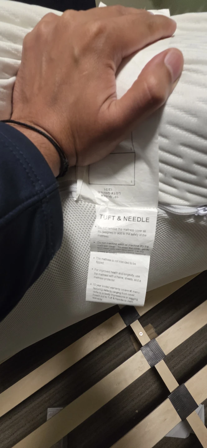 Tuft & Needle Queen Mattress including Bed frame included - photo 3