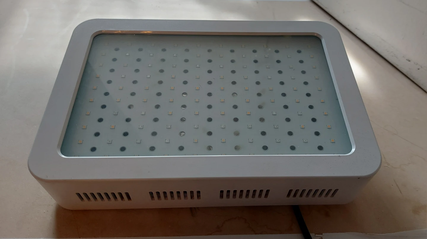 LED Customizable Full or Seedling Spectrum Grow Light - photo 5